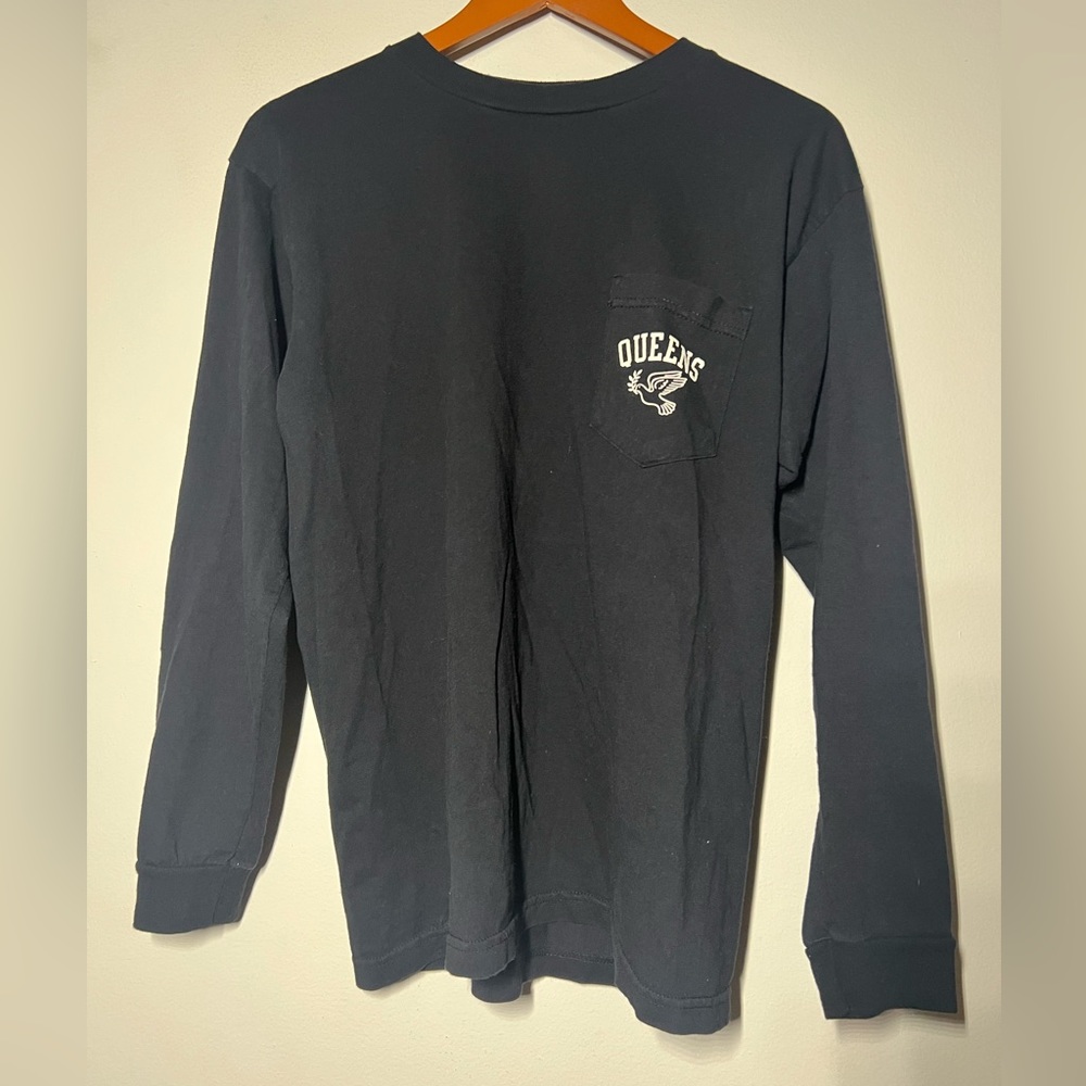 BELIEFNYC QUEENS GRAPHIC LONG T MEDIUM